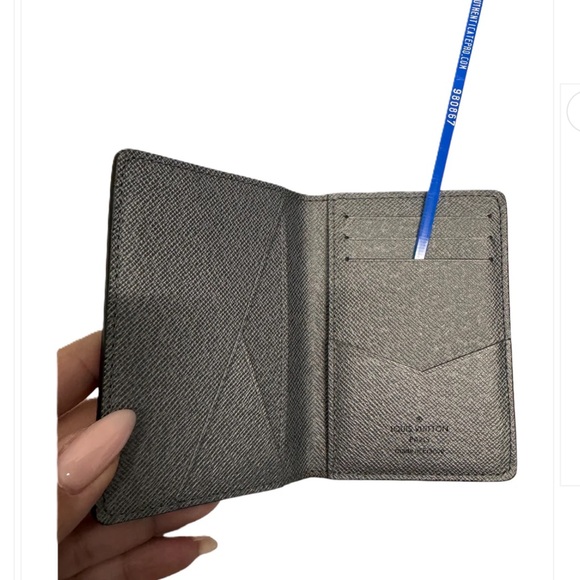 Wallet Luxury Designer By Louis Vuitton Size: Small - Picture 2 of 3